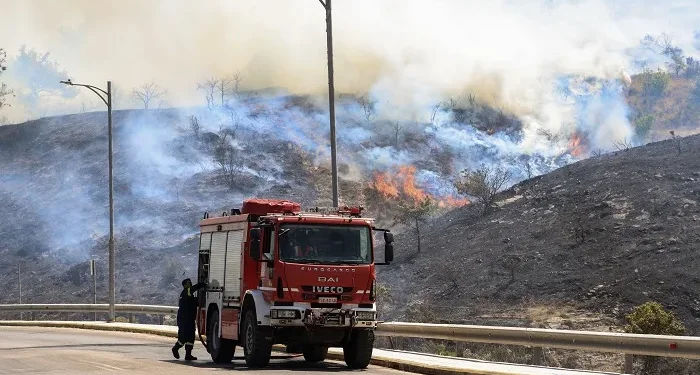 Συνελήφθη 62χρονη για πυρκαγιά στην Αίγινα