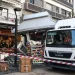 Θεσσαλονίκη: Φορτηγό έπεσε πάνω σε περίπτερο στον πεζόδρομο της Αγ. Σοφίας
