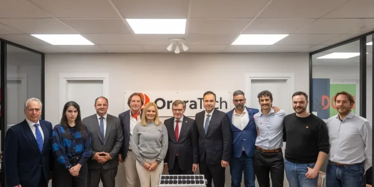 Άνοιξαν τα γραφεία της OroraTech στην Αθήνα – Νέα εποχή στη διαστημική στρατηγική με μικροδορυφόρους