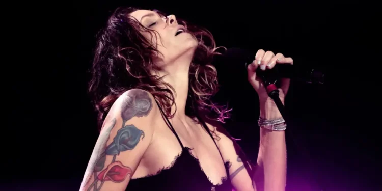 Η εκρηκτική Beth Hart έρχεται στο Δημοτικό Θέατρο Λυκαβηττού