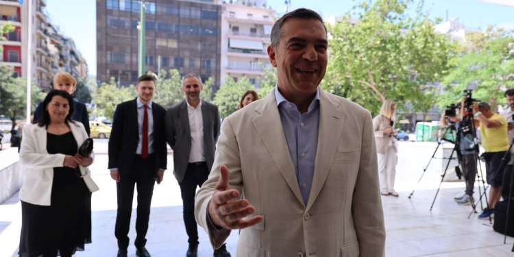 Ο Αλέξης Τσίπρας στον Άρειο Πάγο: Κατέθεσε την ιδρυτική διακήρυξη της ΕΛΑΣ