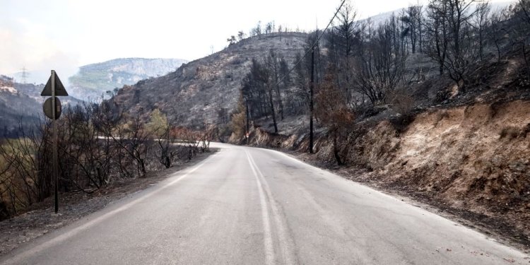 Αποκαταστάθηκε η κυκλοφορία των οχημάτων στη λεωφόρο Πάρνηθος