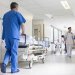 Επεκτείνεται για ακόμη 12 μήνες το πρόγραμμα απασχόλησης 500 τραυματιοφορέων στον δημόσιο τομέα της υγείας