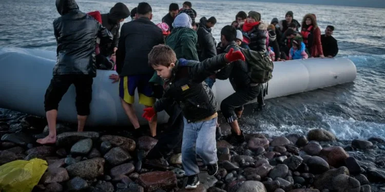 Νέα επιχείρηση περισυλλογής από το λιμενικό για 93 αλλοδαπούς – Στους 240 οι διασωθέντες σε πέντε περιστατικά