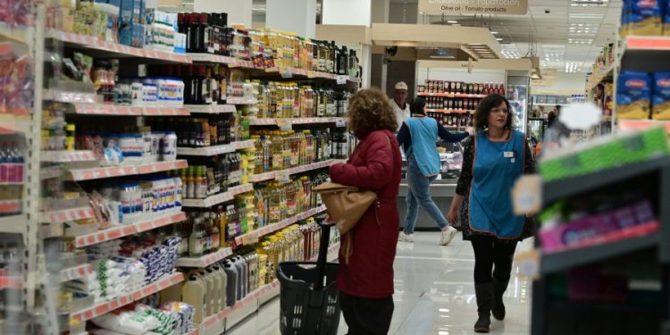 Στο κινητό οι τιμές των σούπερ μάρκετ – Σε λειτουργία η νέα πλατφόρμα posokanei.gov.gr