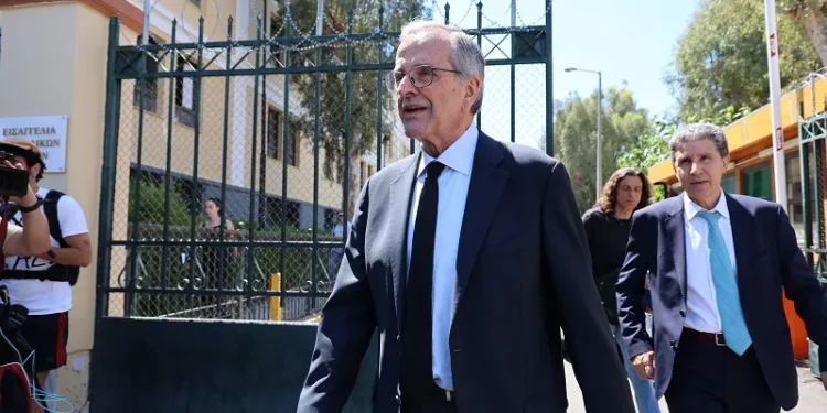 Σαμαράς στη δίκη Βαλυράκη: «Πιστεύω ότι ήταν δολοφονία» – Τι κατέθεσε για τις υποκλοπές