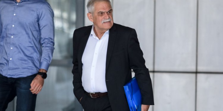 Νικος Τοσκας – Ο Αντιφασισμός από μόνος του δεν μπορεί να αντιμετωπίσει την Άκρα Δεξιά