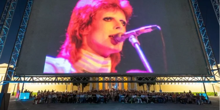 Το Athens Open Air Film Festival μετατρέπει για 16η χρονιά την Αθήνα σε θερινό σινεμά