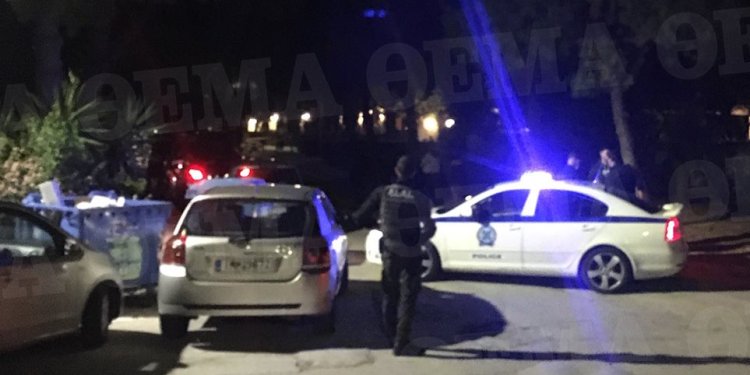 Νεαρός σοβαρά τραυματίας στον θώρακα μετά από συμπλοκή 10 ατόμων στην Καλλιθέα