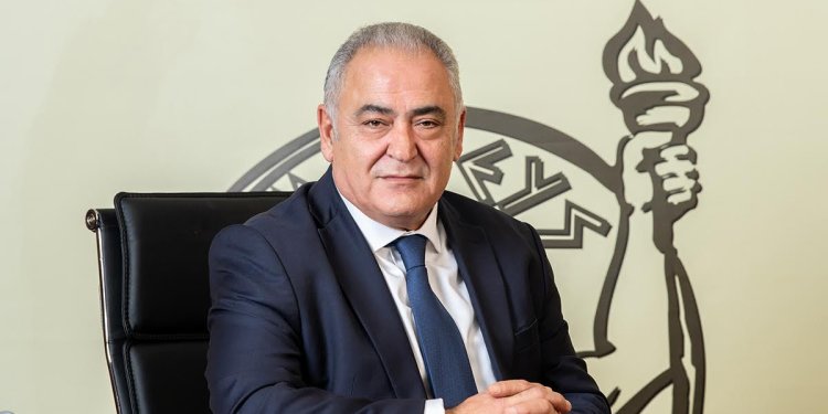 «Γ. Χατζηθεοδοσίου: Κατάργηση του τέλους επιτηδεύματος σε… δόσεις για τα «αποπαίδια» της Αττικής»