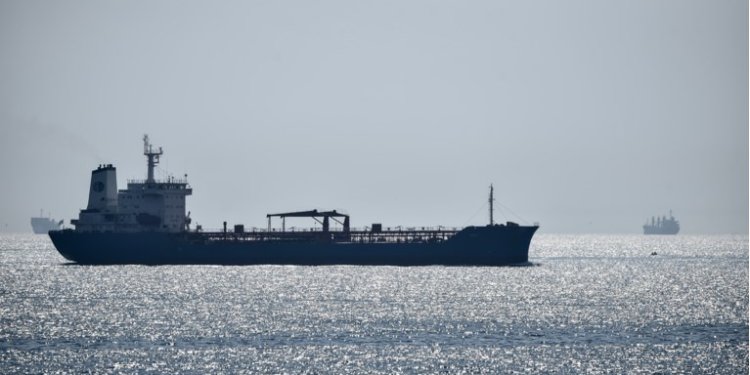 Πλοίο μεταφοράς υγραερίου ανοιχτά της Σαλαμίνας η πιθανότερη αιτία για την οσμή σε προάστια της Αττικής