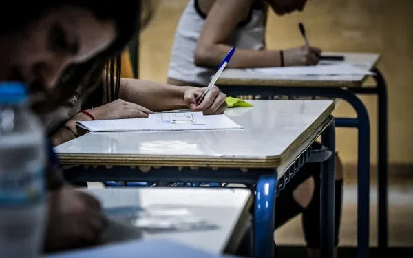 Πανελλήνιες 2026: Στο Γραμμικό Σχέδιο εξετάζονται σήμερα οι υποψήφιοι
