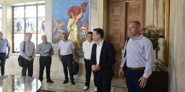 Ανατρεπτική Συμμαχία για την Αθήνα: Ζητά έκτακτη συνεδρίαση του δημοτικού συμβουλίου μετά τη συνάντηση Δούκα-Ελληνικό Μετρό