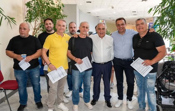 Ο Γιάννης Χατζηθεοδοσιου και το ΕΕΑ διπλα στην κοινωνία