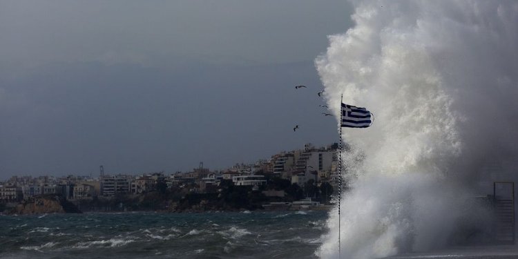 Ισχυροί άνεμοι στο Αιγαίο και θερμοκρασίες έως 38 βαθμούς σήμερα