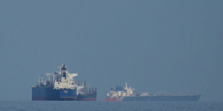 3,8 δισ. δολάρια από ρωσικό πετρέλαιο: Η ελληνική ναυτιλία στο επίκεντρο της συζήτησης για τις κυρώσεις