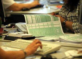 Εφορία: Αυξάνονται χρέη και οφειλέτες – Νέο «φέσι» 3,77 δισ. μέσα σε ένα χρόνο