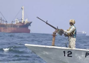 Eρυθρά Θάλασσα: Aνεβάζουν τους τόνους οι Χούθι, σε επιφυλακή η ευρωπαϊκή επιχείρηση “Ασπίδες”