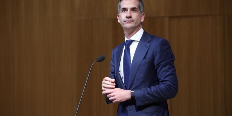 Κώστας Μπακογιάννης: Η Αθήνα βρωμάει