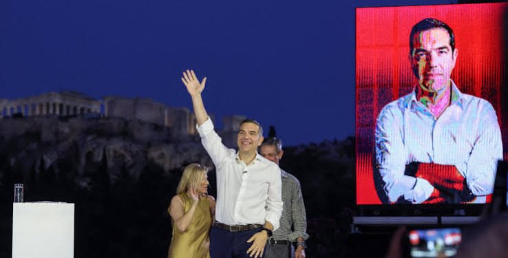 Το νέο στοίχημα του Τσίπρα: η εμπιστοσύνη στη Δημοκρατία
