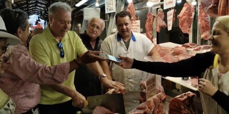 Γιάννη “πιάσε τον …μπαλτά γενικώς” έλεγαν στην αγορά στον Γιάννη Σγουρό και τον χειροκροτουσαν