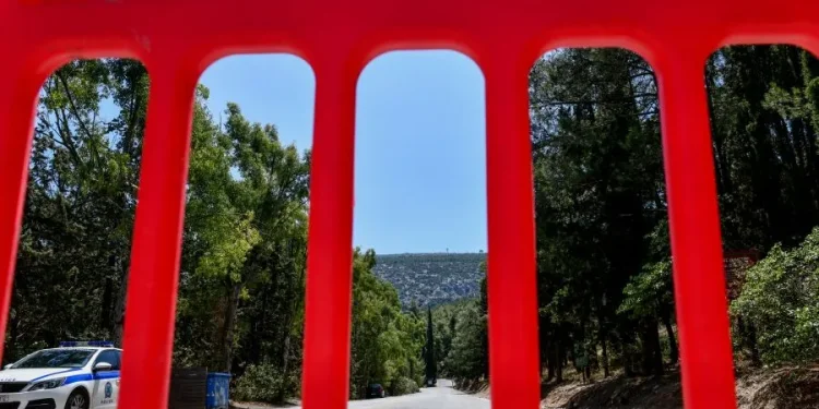 Σε «κόκκινο» συναγερμό η χώρα για πυρκαγιές – Δείτε τον χάρτη