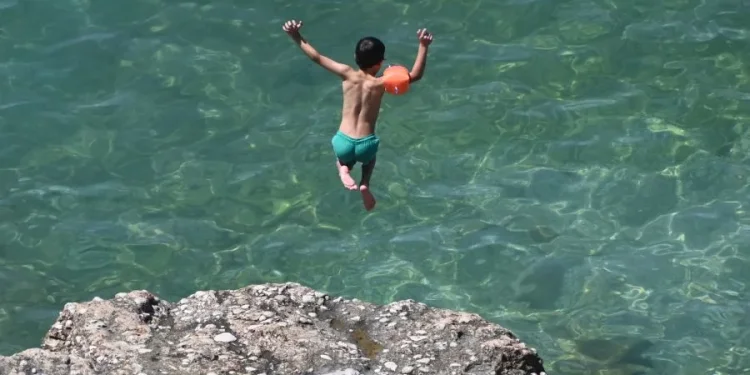 Ξεπέρασε τους 40 °C η θερμοκρασία σήμερα – Στο Ελαφονήσι Χανίων η υψηλότερη