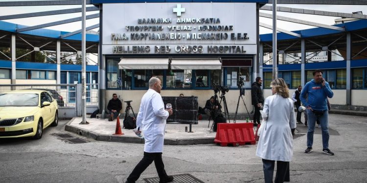 Άδ. Γεωργιάδης για την επίθεση σε νοσηλεύτρια του «Ερυθρού Σταυρού»: Κάτω τα χέρια από το προσωπικό του ΕΣΥ