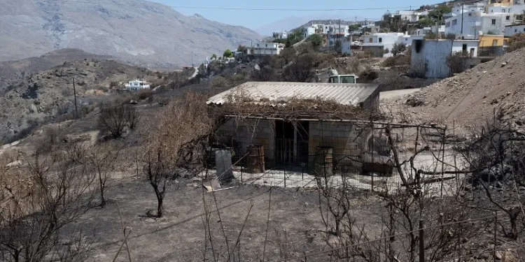 Ξεκινούν οι αυτοψίες στις πληγείσες περιοχές – Ενέργειες για την κρατική αρωγή προς τους πυρόπληκτους