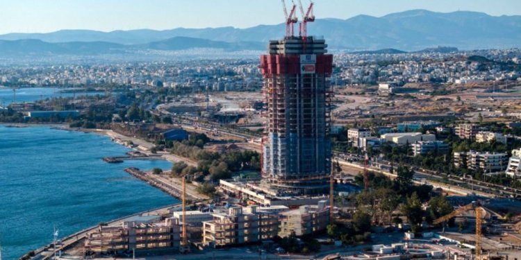 Liberation: Το αμφιλεγόμενο έργο στο Ελληνικό- Όταν η Ακρόπολη …υποκλίνεται