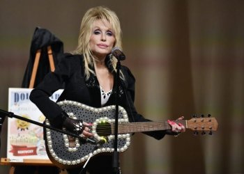 Πέθανε η “θρυλική” τραγουδίστρια Ντόλι Πάρτον