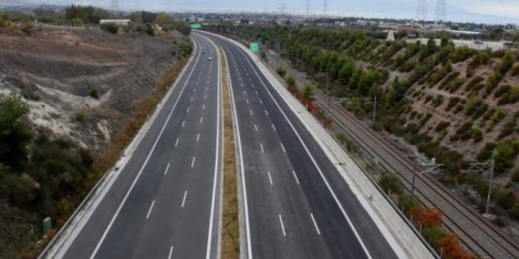 Aποκαταστάθηκε πλήρως η κυκλοφορία των οχημάτων στην Αθηνών-Λαμίας