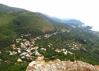 THE FAQ – Από τα «χρυσά» χαρτοφυλάκια… στα «τοπικά» της Ανθούσας!