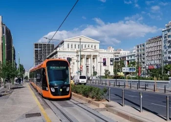 Πυκνώνουν τα δρομολόγια του Τραμ – Μικρότεροι χρόνοι αναμονής για τους επιβάτες