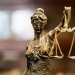 Η ΕΛΛΗΝΙΚΗ ΠΟΛΙΤΕΙΑ ΚΑΙ ΤΟ ΧΑΜΕΝΟ ΚΥΡΟΣ ΤΗΣ ΔΙΚΑΙΟΣΥΝΗΣ