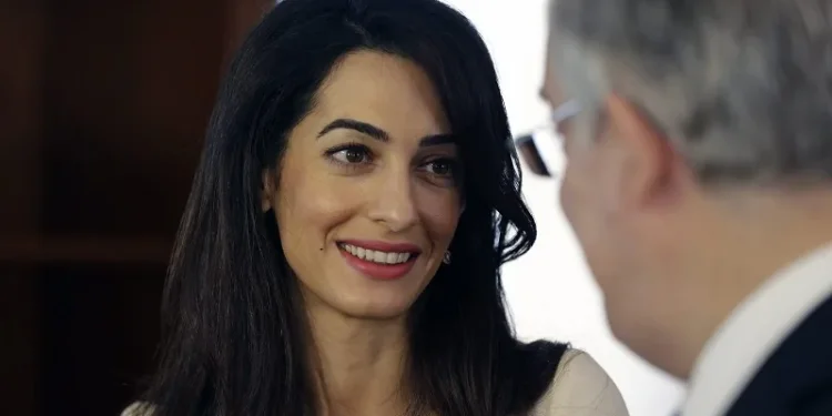 Στην Αθήνα η Αμάλ Αλαμουντίν Κλούνεϊ – Στις 12:00 θα συναντηθεί με τον ΠτΔ Κ. Τασούλα