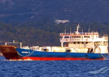 Βυθίστηκε ανατολικά της Σίφνου το επιβατηγό οχηματαγωγό «ΕΙΡΗΝΗ Κ» – Σώοι οι δύο επιβαίνοντες