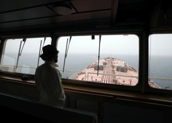 Drone έπληξε ελληνικών συμφερόντων τάνκερ με 2 εκατ. βαρέλια ιρακινού μαζούτ