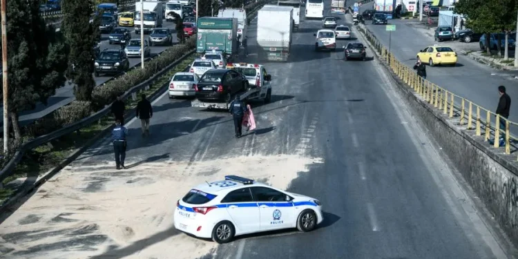 ΕΛΑΣ: 14 νεκροί και 397 τραυματίες σε 346 τροχαία τον Αύγουστο στην Αττική