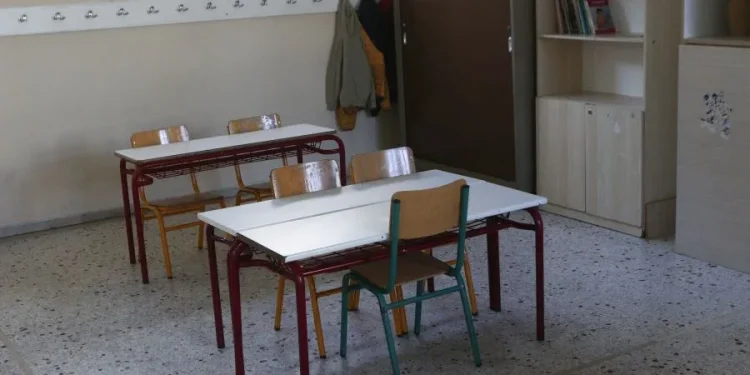 Ανοιχτή Πόλη: Η σχολική χρονιά ξεκινά με ελλείψεις και υποβάθμιση – Αθήνα 9,84