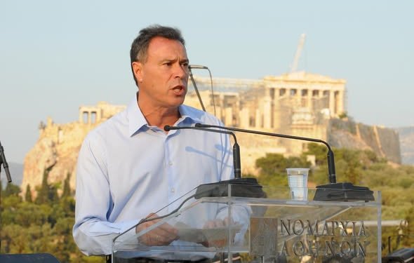 Η ουσιαστική πολιτική παρέμβαση του Γιάννη Σγουρου για την ημέρα Δημοκρατίας