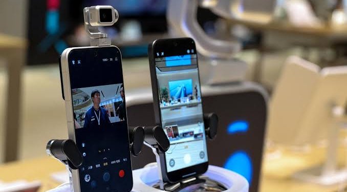  Η ΑΓΟΡΑ ΤΩΝ smartphones ΠΟΥ ΚΑΤΑΡΡΕΙ ΠΡΟΔΙΑΘΕΤΕΙ ΓΙΑ ΕΚΠΛΗΞΕΙΣ