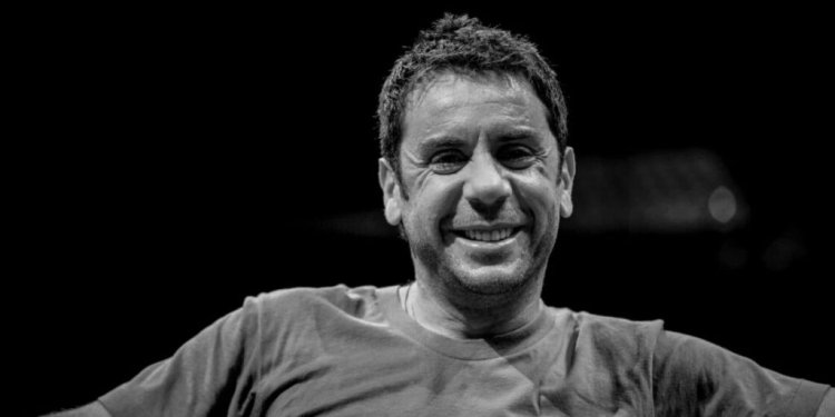 Γιώργος Μαζωνάκης: Ολοκληρώθηκε η νεκροψία για τα αιτία του θανάτου του – Ισχαιμία μυοκαρδίου και πνευμονικό οίδημα δείχνουν τα πρώτα ευρήματα