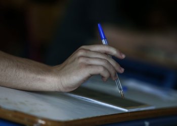 PISA 2025: Βελτίωση στα μαθηματικά, αλλά 1 στους 2 μαθητές χωρίς βασικές γνώσεις