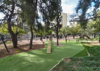 Θεσσαλονίκη: Μητέρα και το παιδί της τραυματίστηκαν από πτώση δέντρου σε πάρκο – Αράπογλου: Δόθηκε εντολή για την άμεση διερεύνηση των συνθηκών